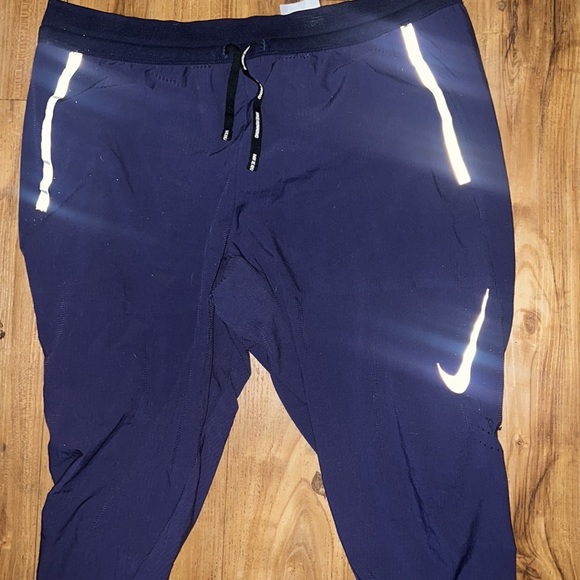 Nike running joggers - Picture 2 of 2